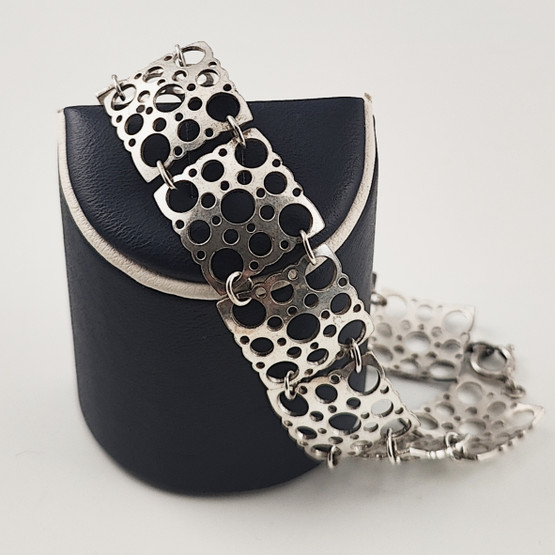 N.Westerback oy | Liisa Vitali | Pitsi rannekoru | Hopeaa -73