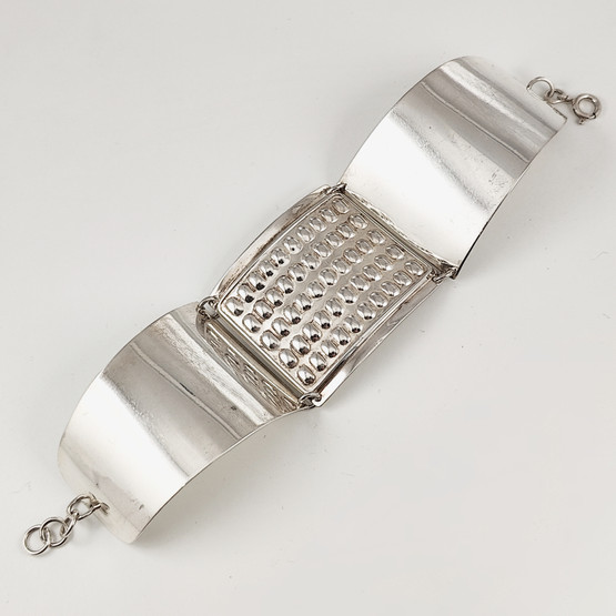 E.Granit & co. | Erik Granit | 37mm leveä Rannekoru | Hopeaa 