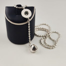 Kalevala Koru | Lähde Riipus | Kaulakoru kirkkaalla kivellä | Hopeaa