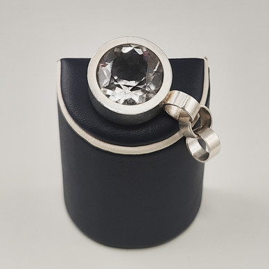 Desugn by Elis Kauppi | Rick crystal  PENDANT | 916 Silver -65