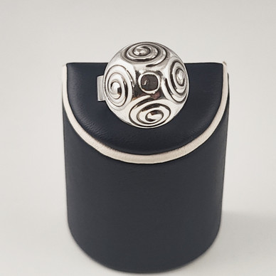 Kalevala Koru | Halikon käätykorut | Spiraali -Sormus | Hopeaa -75