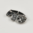 Kalevala Koru |   KARHU Riipus / Rintakoru  | Hopeaa 