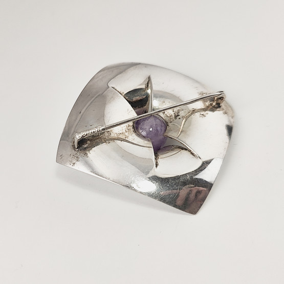 Kupittaa jewelry | Elis Kauppi | Amethyst Brooch | 813 Silver -61