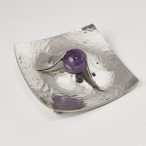 Kupittaa jewelry | Elis Kauppi | Amethyst Brooch | 813 Silver -61
