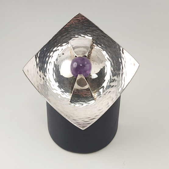 Kupittaa jewelry | Elis Kauppi | Amethyst Brooch | 813 Silver -61