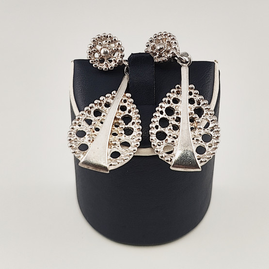 TEUVO SALMINEN | Korvakorut | hopeaa 