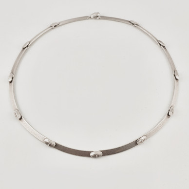 BJÖRN WECKSTRÖM  | LAPPONIA KORU | Labyrintti kääty | kaulakoru | Hopeaa -78