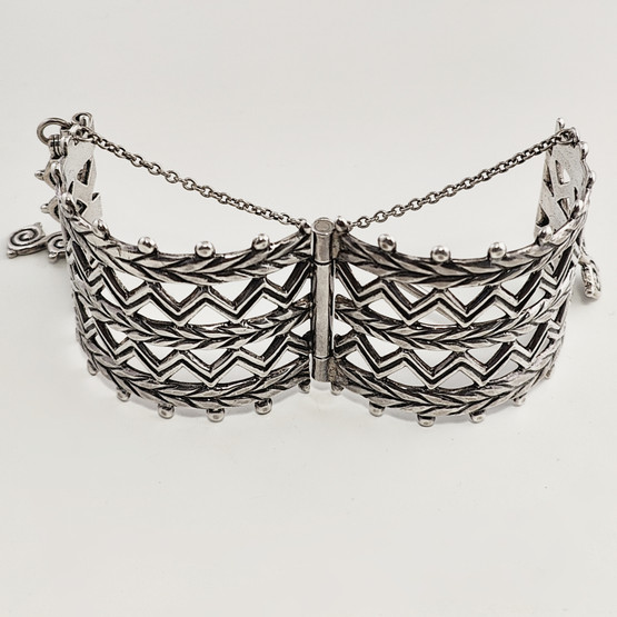 Kalevala Jewelry | Design by GERMUND Paaer | ´Merjalainen´ Bracelet | 925 Sterling