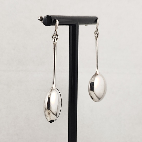 Kultasepät Salovaara ky | design by K.Sara | Finnish Vintage Earrings | 925 Sterling 