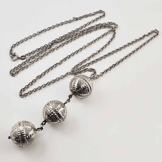 Kalevala Jewelry |  'Halikko' Filigree pendant | 3-balls | Necklace |  Sterling