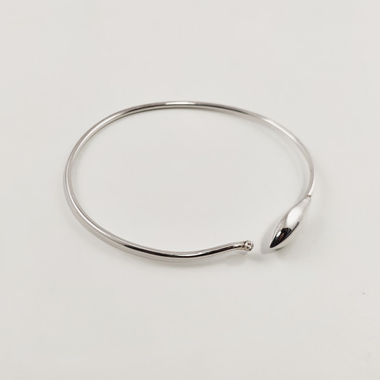 Kalevala Jewelry | Design by Kirsti Doukas | DORIS Bracelet |  Sterling