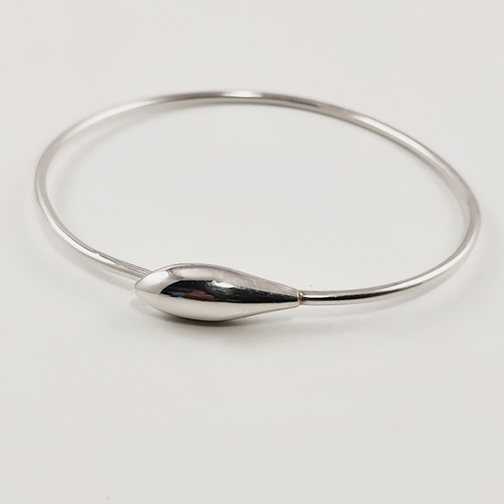 Kalevala Jewelry | Design by Kirsti Doukas | DORIS Bracelet |  Sterling