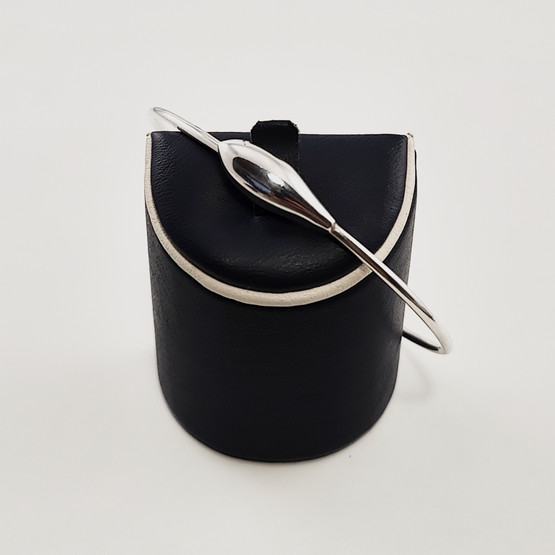 Kalevala Jewelry | Design by Kirsti Doukas | DORIS Bracelet |  Sterling