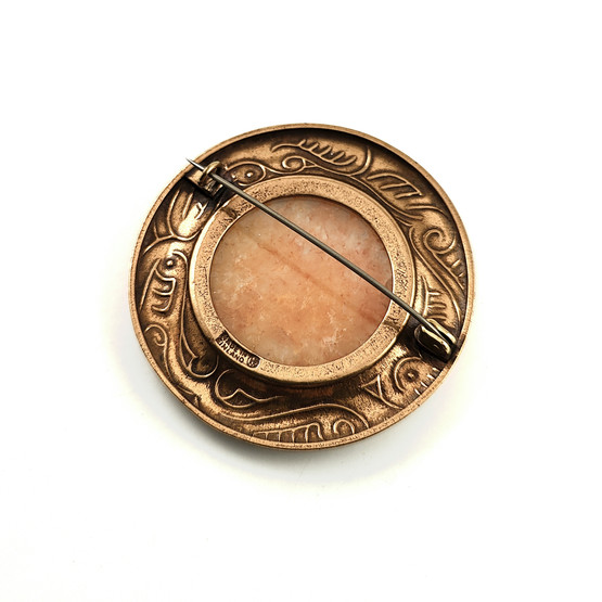 Kalevala koru |  (iso) Solki -1616 | Aurinkokvartsi | Rintakoru | Pronssia