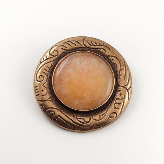 Kalevala koru |  (iso) Solki -1616 | Aurinkokvartsi | Rintakoru | Pronssia