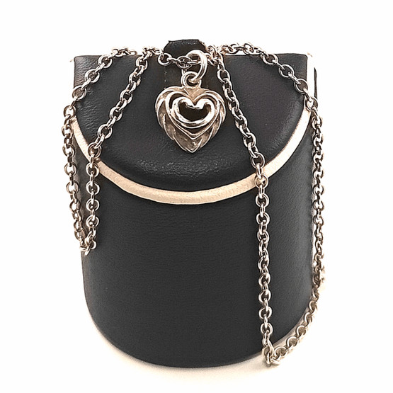 Kalevala Koru | (pieni) Talon Sydän Riipus |  Kaulakoru | Hopeaa