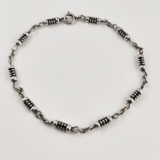 Kalevala Koru | KITEEN rannekoru | 22cm ranneketju | Hopeaa 