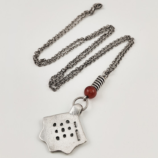 Kalevala Koru |  Kanteletar -riipus | Kaulakoru | Karneoli | Hopeaa -90