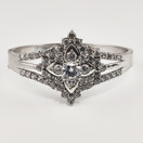 Upea ja säihkyvä RANNEKORU kirkkailla kivillä | 925 Hopeaa