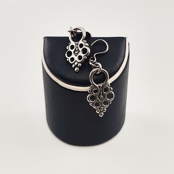 KK, Kalevala koru | Lapin-korvakorut  | Hopeaa