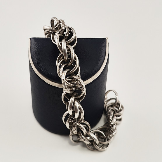 Kalevala Koru | Setukaisten kääty -Rannekoru | Hopeaa -74