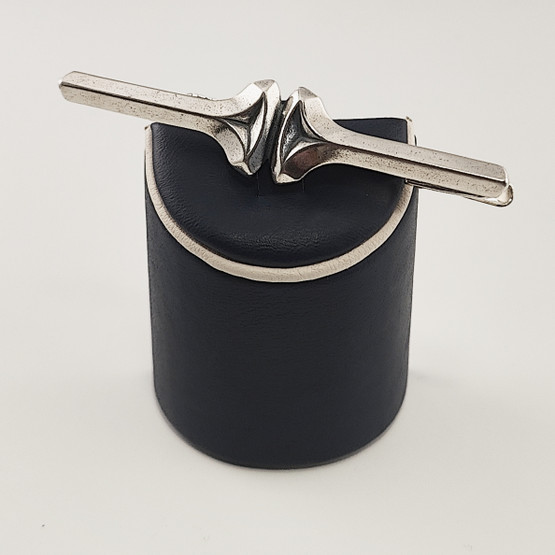 Kalevala Koru | Torin vasara 2.0  solmioneula | Kravattisolki | Hopeaa