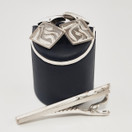 UT | Tarkkanen oy | Korusetti | Solmioneula & Kalvosinnapit | Hopeaa