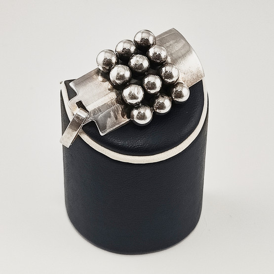 E.Granit & co.  Helsinki| Erik Granit | Riipus | Hopeaa -66