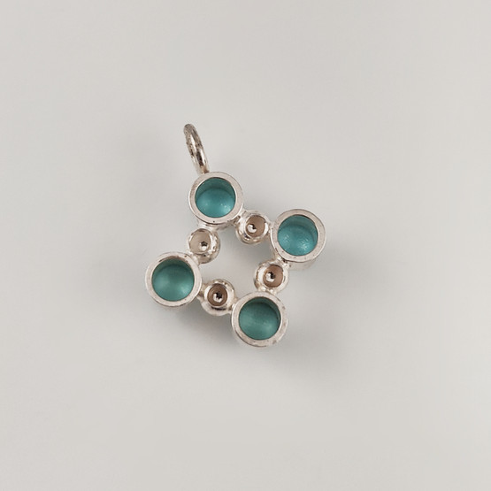 Kupittaan Kulta oy | Elis Kauppi | Turkoosi-kivet |  Riipus | Hopeaa