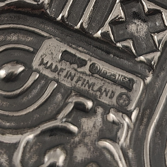 Kalevala Koru | (iso) Hannunvaakuna Riipus | Kaulakoru | Hopeaa -95