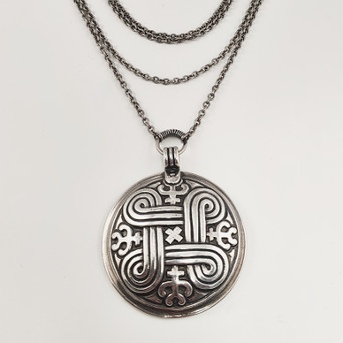 Kalevala Koru | (iso) Hannunvaakuna Riipus | Kaulakoru | Hopeaa -95