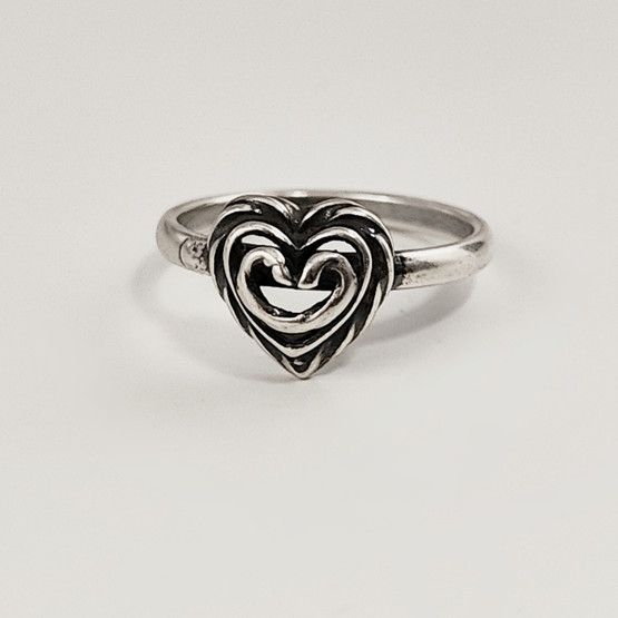 Kalevala koru | Talon sydän sormus | 18mm | Hopeaa