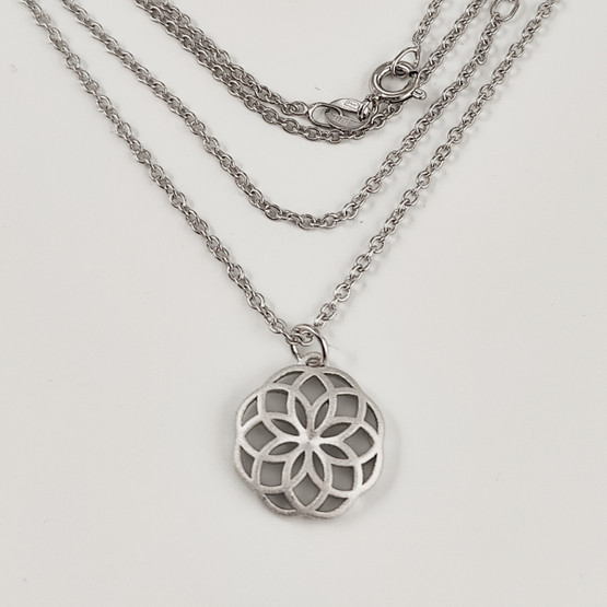 Finnfeelings / Kultakeskus oy |  Desing SAMI Laatikainen | LEIMU riipus | Kaulakoru | Hopeaa