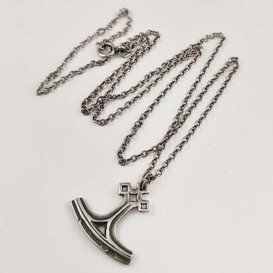 KK | Kalevala Koru | pieni Torin Vasara RIIPUS | Kaulakoru | Hopeaa 