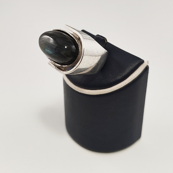 Kupittaan Kulta oy |  Elis Kauppi |  Sormus | Spektroliitti | Hopeaa -75