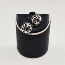 Kultakeskus oy | Liisa Vitali | Leppäkerttu Korvakorut | Pitsipallot | Hopeaa