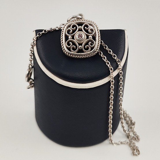 KK | Kalevala Koru | Roosanauha RIIPUS | Filigraani Kaulakoru | Hopeaa 