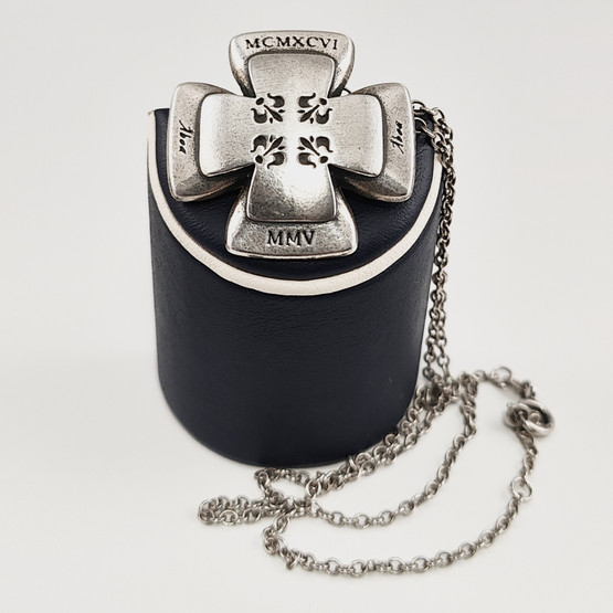 Kalevala Koru |  Turun keskiaika -Riipus | Kaulakoru | 925 Hopeaa