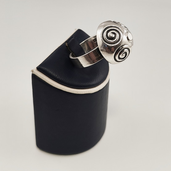 Kalevala Koru | Halikon käätykorut | Spiraali -Sormus | Hopeaa -95