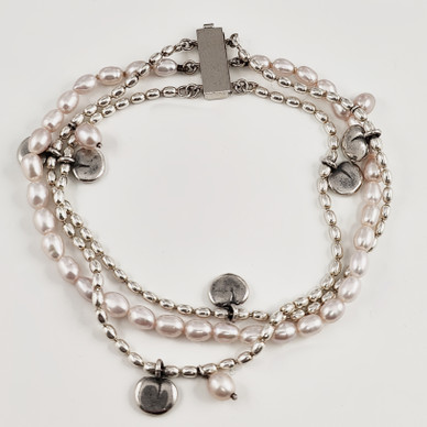 Kalevala Koru, | (monikerroksinen) Vanamo -Rannekoru | Roosat helmet |  Hopeaa