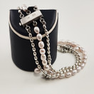 Kalevala Koru, | (monikerroksinen) Vanamo -Rannekoru | Roosat helmet |  Hopeaa