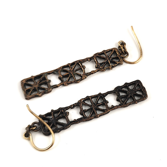 Turun Hopea oy | Pentti Sarpaneva | Pitsi Korvakorut | Pronssia