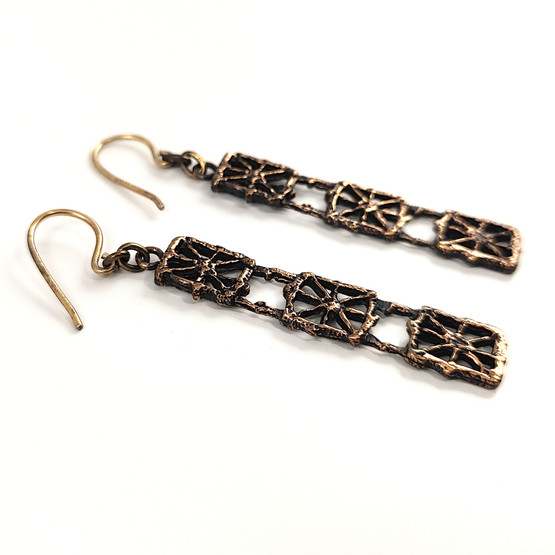 Turun Hopea oy | Pentti Sarpaneva | Pitsi Korvakorut | Pronssia