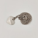 Kalevala Koru  | KOHDATAAN -Riipus | Kaulakoru | Hopeaa