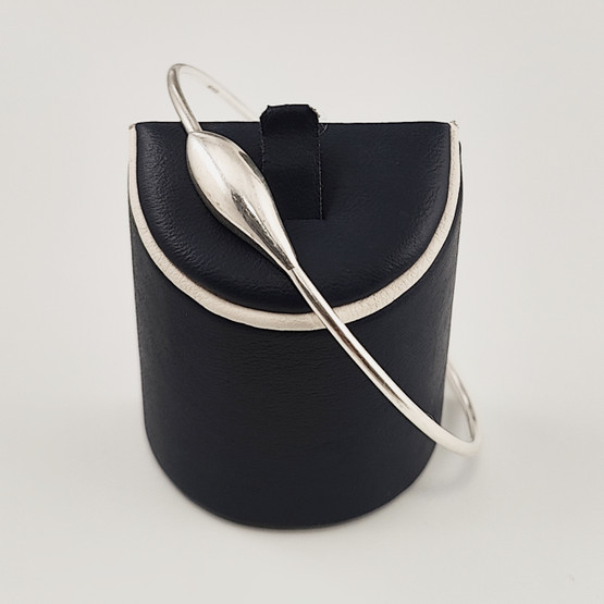 Kalevala Koru | Kirsti Doukas | Doris RANNERENGAS |  Rannekoru | Hopeaa