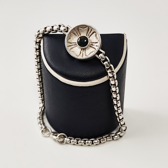 Kalevala Koru | Kirsti Doukas | Ruusu Rannekoru | Spektroliitti | Hopeaa