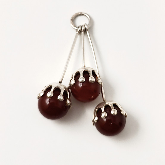 Kultasepät Salovaara ky | K.Sara | Karneoli Riipus | Hopeaa