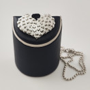 Kalevala Koru | TÄYSIN SYDÄMIN -riipus |  kaulakoru | Hopeaa