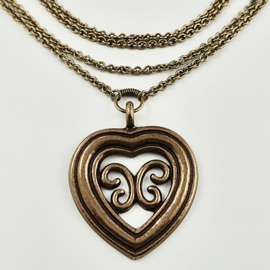 Kalevala Jewelry | (big)  'the heart of Utajärvi' pendant | Necklace | Bronze