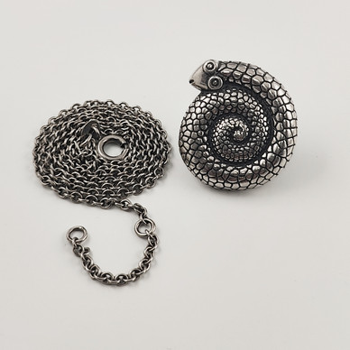 Kk, Kalevala koru | Vaskikäärme Kaulakoru | SOLKI / Riipus | Hopeaa -98